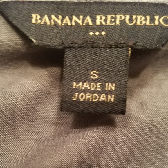 Size S Cute soft Tee  "Banana Republic" - Picture 2 of 4